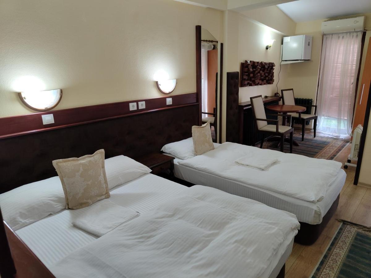 Hotel Kapistec Skopje Zewnętrze zdjęcie