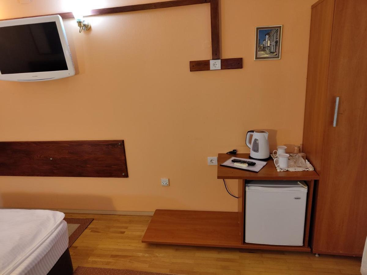 Hotel Kapistec Skopje Zewnętrze zdjęcie