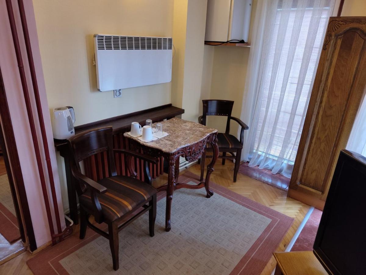 Hotel Kapistec Skopje Zewnętrze zdjęcie