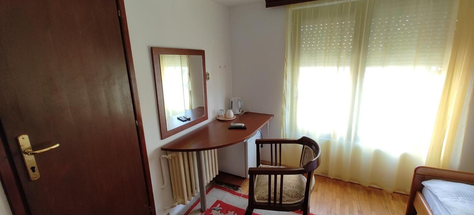 Hotel Kapistec Skopje Pokój zdjęcie